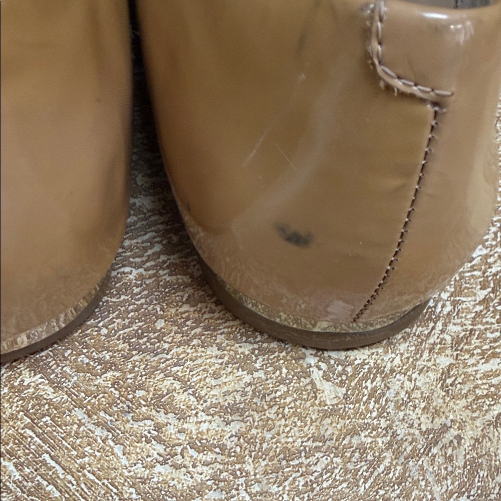 Coach Beige Patent Leather Flats with Metallic Bow - Picture 6 of 9